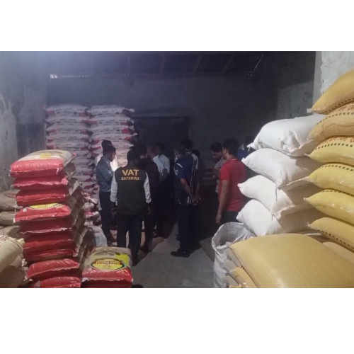 199 sacks of Indian sugar seized in Satkhira