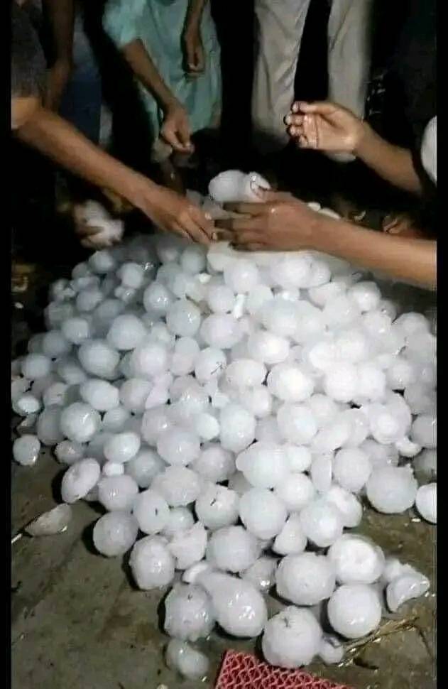 Thunderstorm with hail is forecast in all 8 divisions