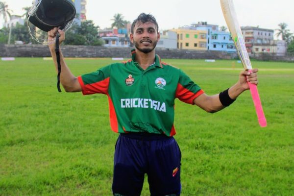Soumik Ahmed Shines Bright: HSTU Star Named ‘Man of the Tournament’ in Uprising Cup T-10 Cricket!